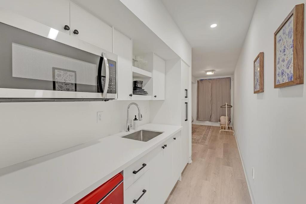 Suite In The Heart Of Downtown Toronto Bagian luar foto